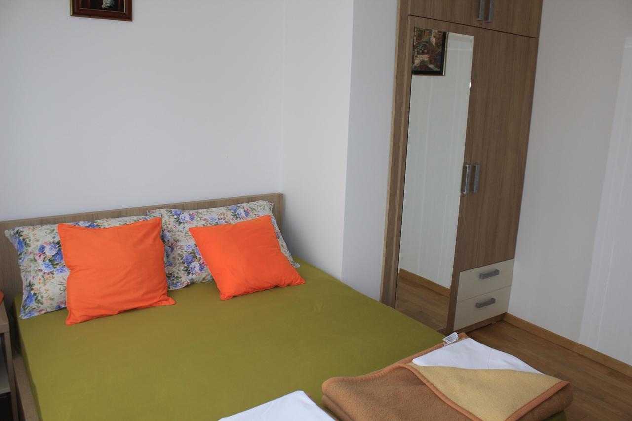 בודווה Pjerotic Apartment מראה חיצוני תמונה