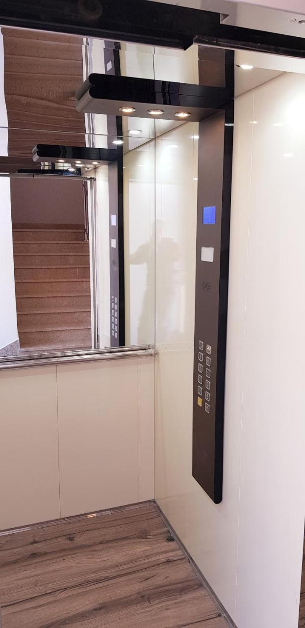 בודווה Pjerotic Apartment מראה חיצוני תמונה