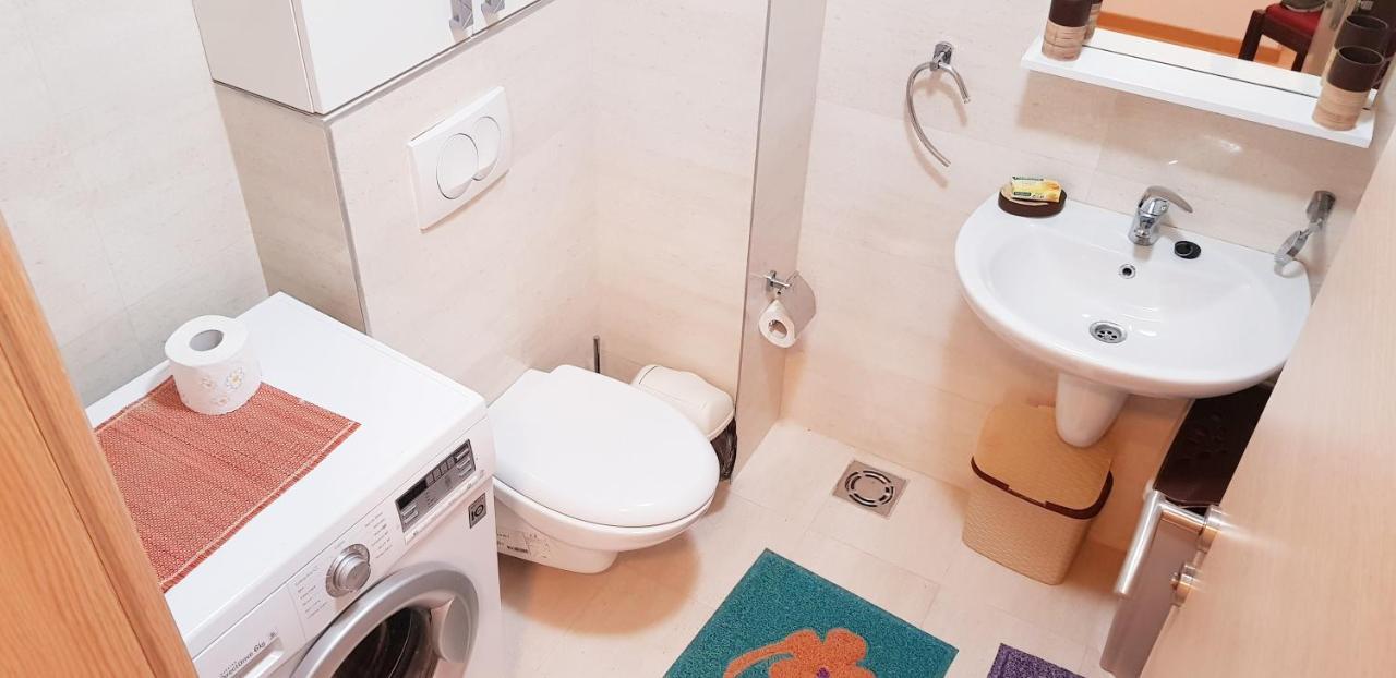בודווה Pjerotic Apartment מראה חיצוני תמונה
